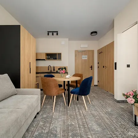 Stylowe Z Parkingiem Oraz Basenem I Silownia By Renters Apartment