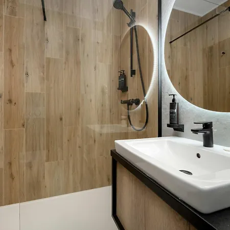 Stylowe Z Parkingiem Oraz Basenem I Silownia By Renters Apartment *