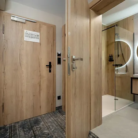 Stylowe Z Parkingiem Oraz Basenem I Silownia By Renters Apartment Szklarska Poreba