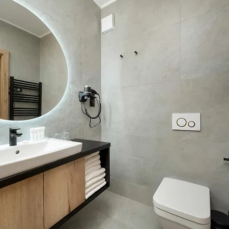 Stylowe Z Parkingiem Oraz Basenem I Silownia By Renters Apartment *
